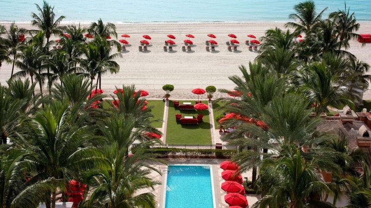 Acqualina beach